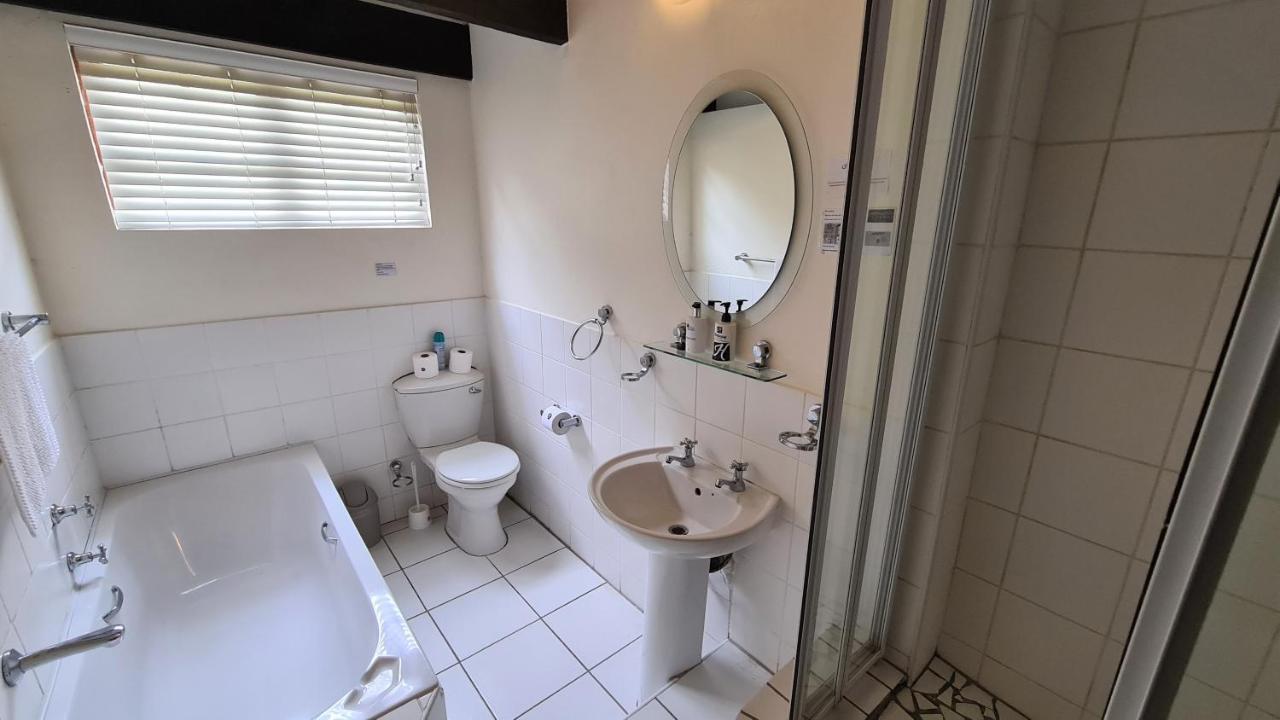 Hathaway Guest house East London
