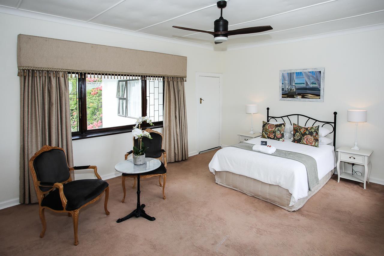 Hathaway 3* East London