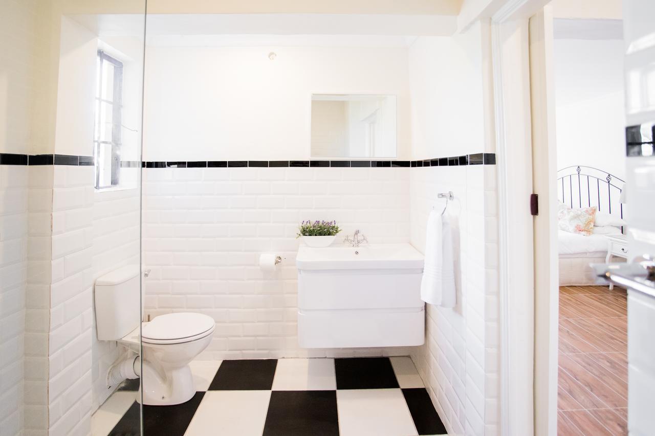Hathaway Guest house East London